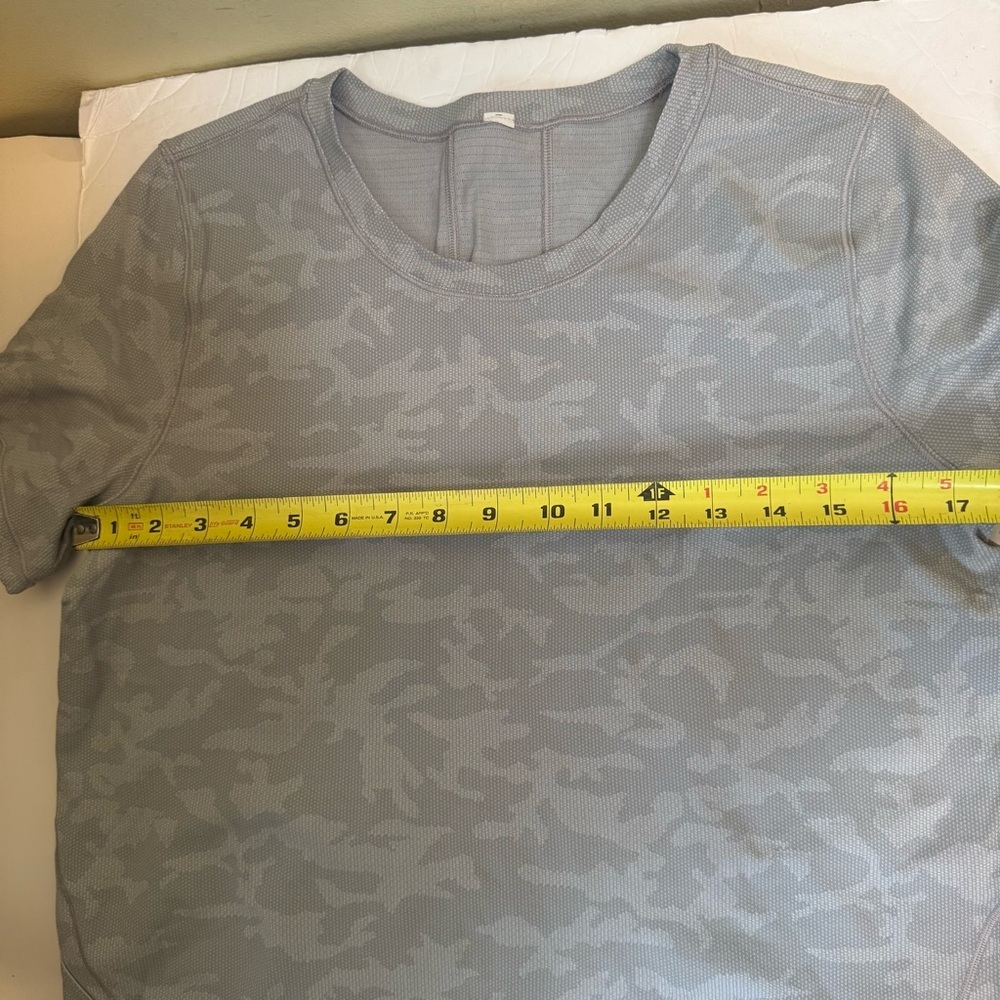 Lululemon Long Distance Camo Short Sleeve Shirt Crew Top Tee Swiftly Stretch 8 - Picture 15 of 16